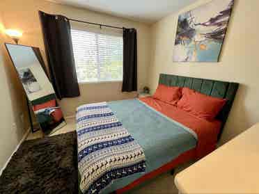 Cozy, private bath in 4SRanch