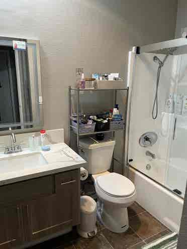 Burbank Searching for Roommate