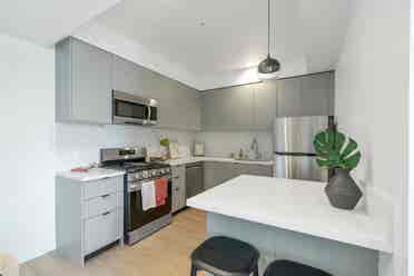 Private room + bathroom