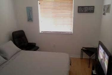 ROOM FOR RENT IN KENDALL