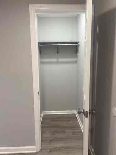 Room w/ ensuite bath - Somerville