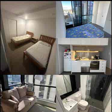 Share room in the city