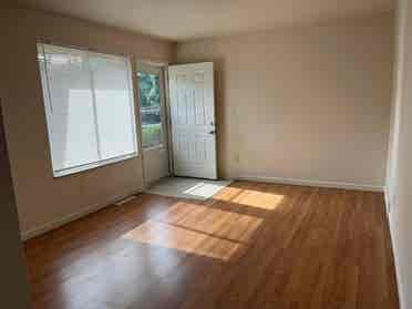Furnished room