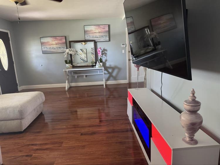 Fully furnished room with a pool!