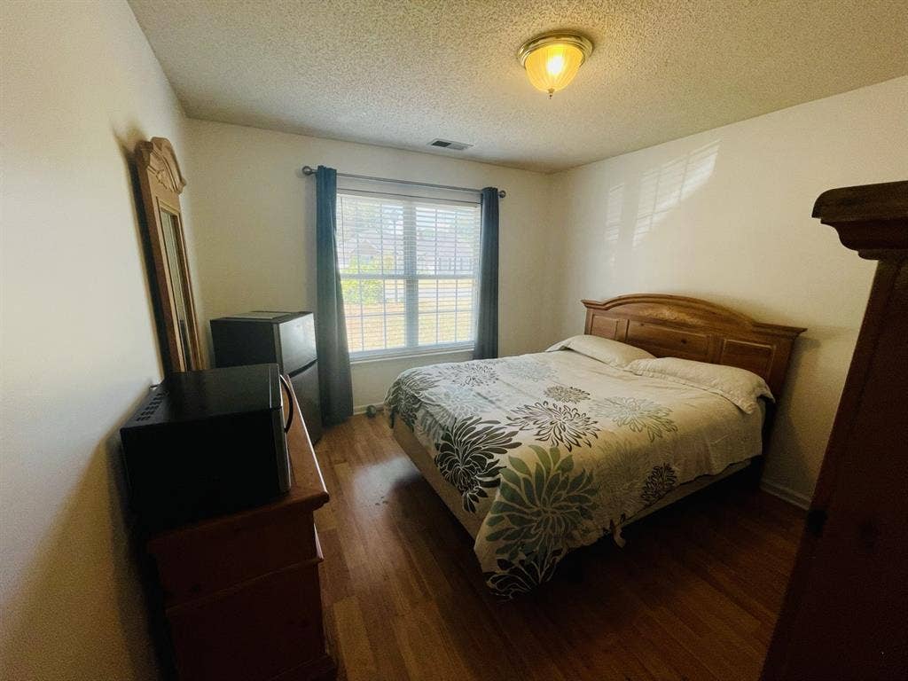 Room for rent in Family Home