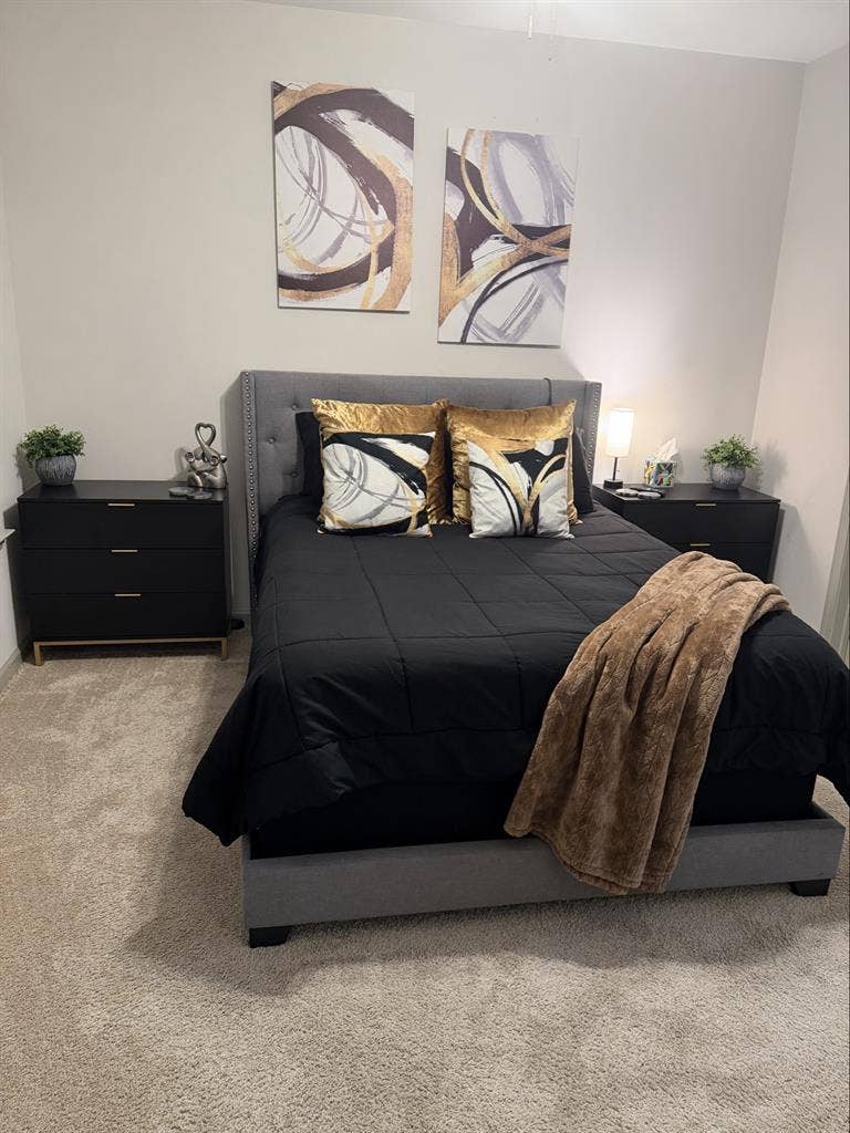 Room Available in Luxury Apartment