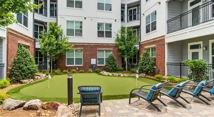 Room Available in Luxury Apartment