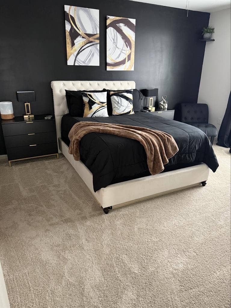 Room Available in Luxury Apartment
