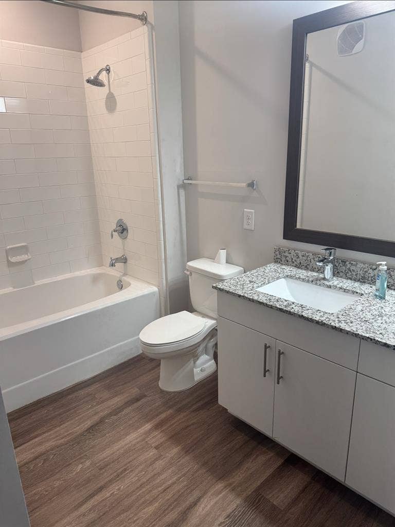 Room Available in Luxury Apartment