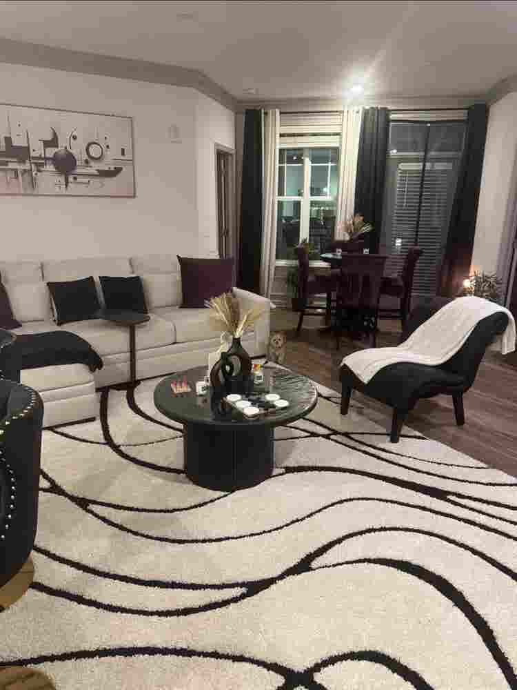 Room Available in Luxury Apartment