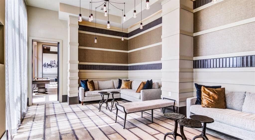 Room Available in Luxury Apartment