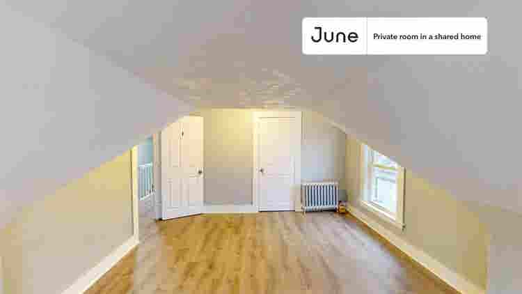 7 BR in Boston