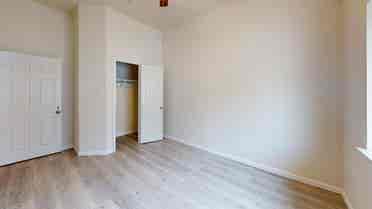 1 BR in Dallas