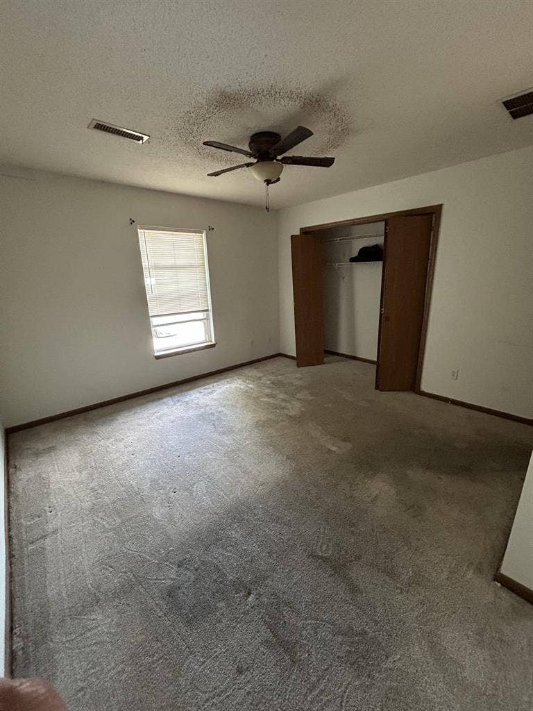 2 BEDROOM, looking for ROOMMATE