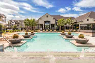 B Apartment for Sublease