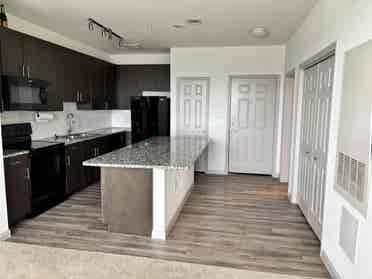 B Apartment for Sublease