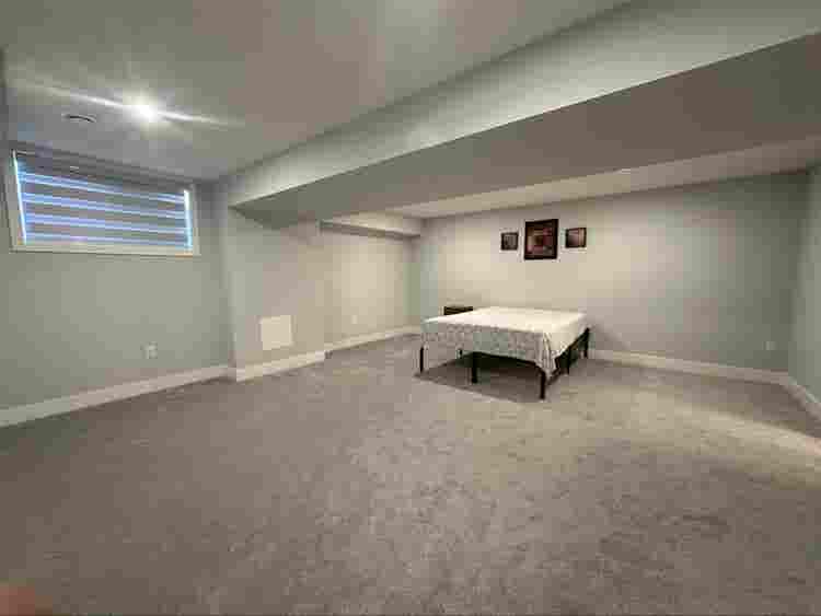 Private room for rent
