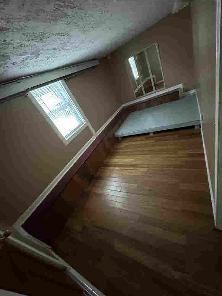 Looking for a roommate- Salem NH