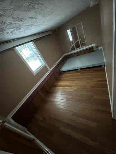 Looking for a roommate- Salem NH