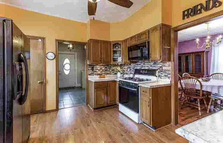 Looking for a roommate- Lowell MA