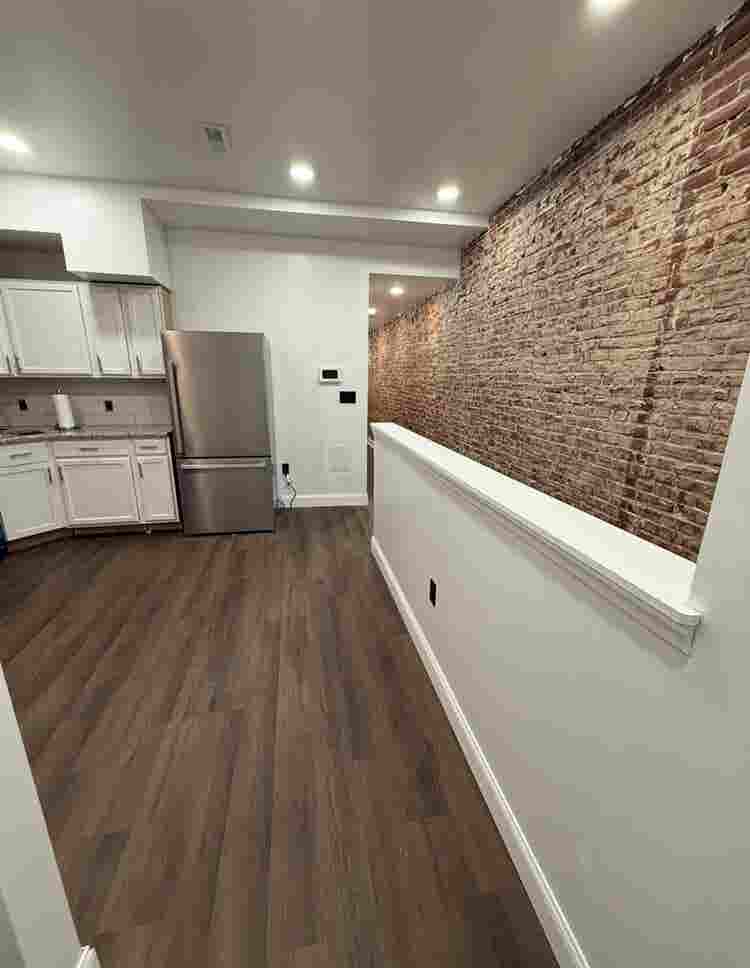 ROOMS FOR RENT