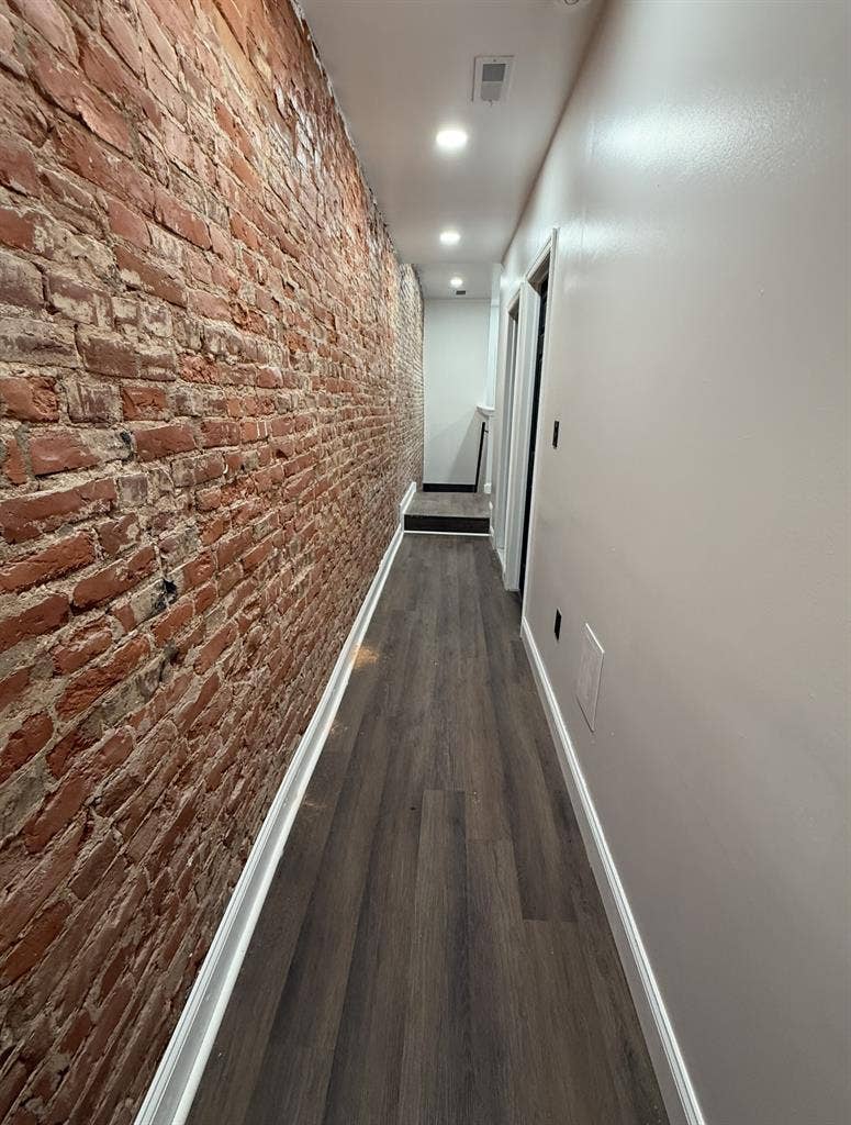 ROOMS FOR RENT