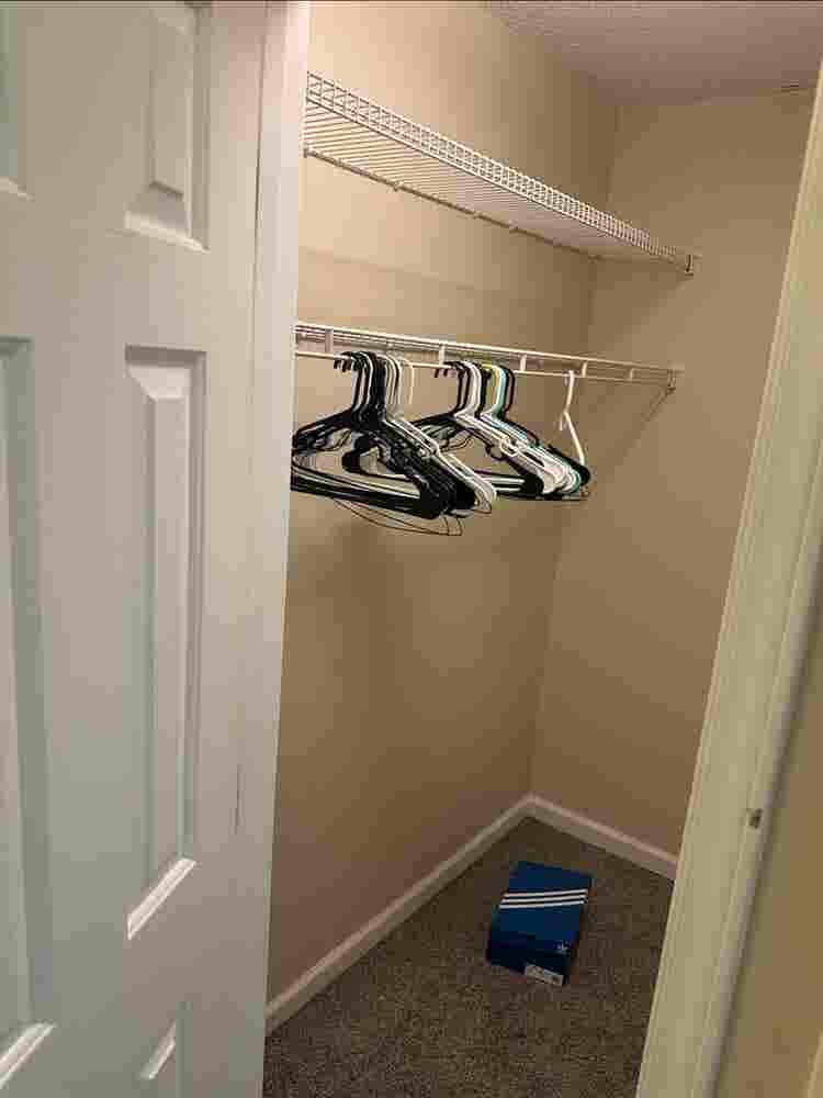 Room for rent - ASAP