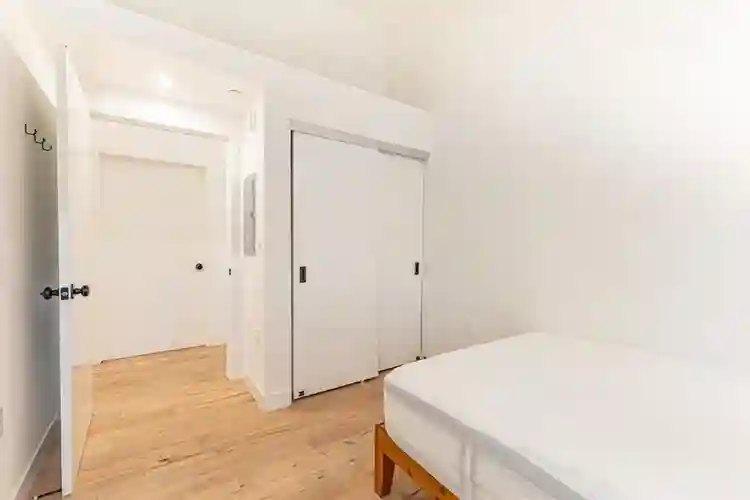 1 BR in Los Angeles