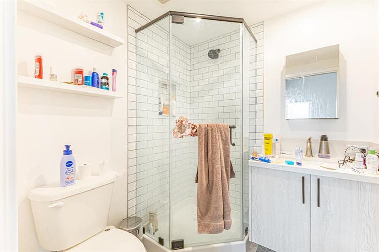 1 BR in Los Angeles