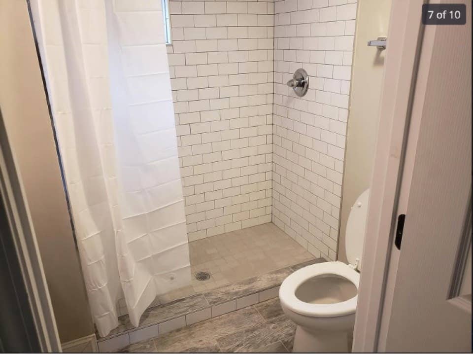 Looking for a roommate
