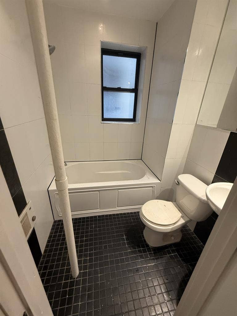 Perfect apartment next to pratt