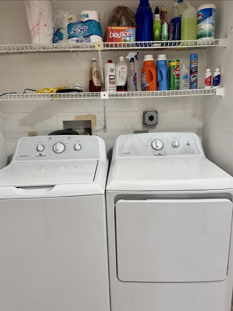 Roommate needed-