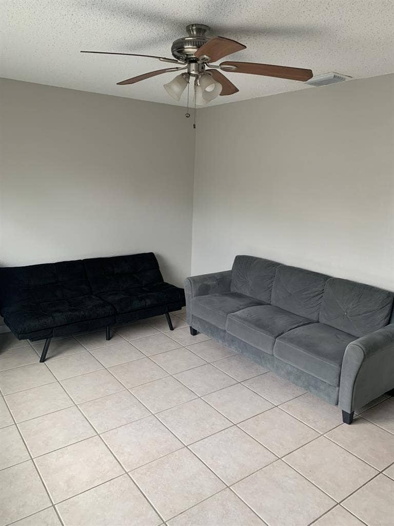 Half a Grand Rent USF, Tampa.