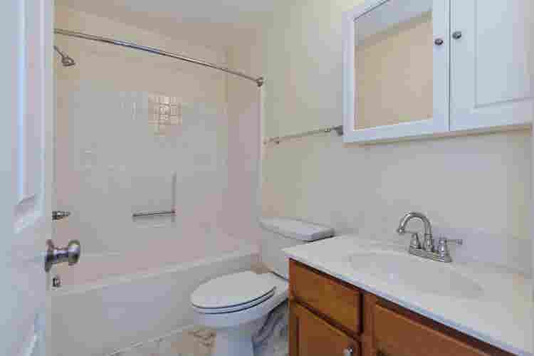 Room in  BA Apartment
