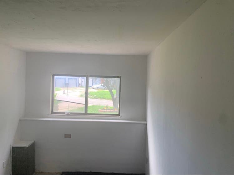 Room for rent or share my home