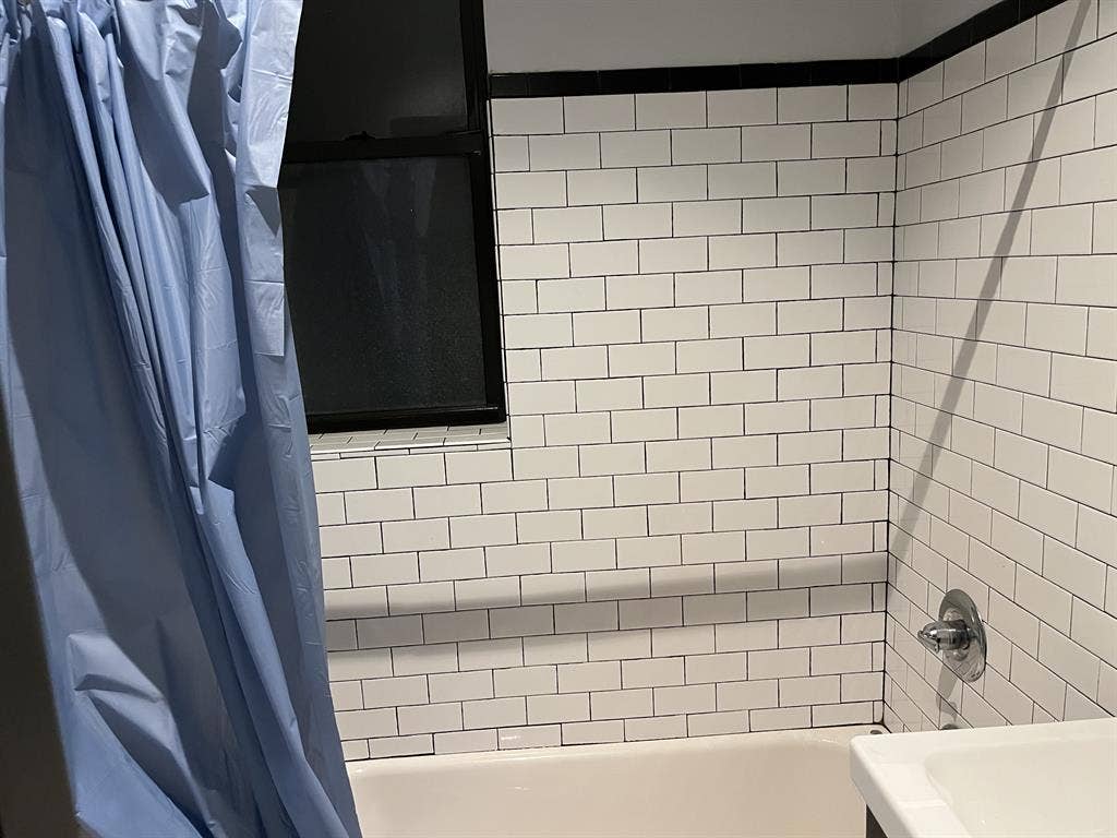 Renting Room Asap - Upper East side