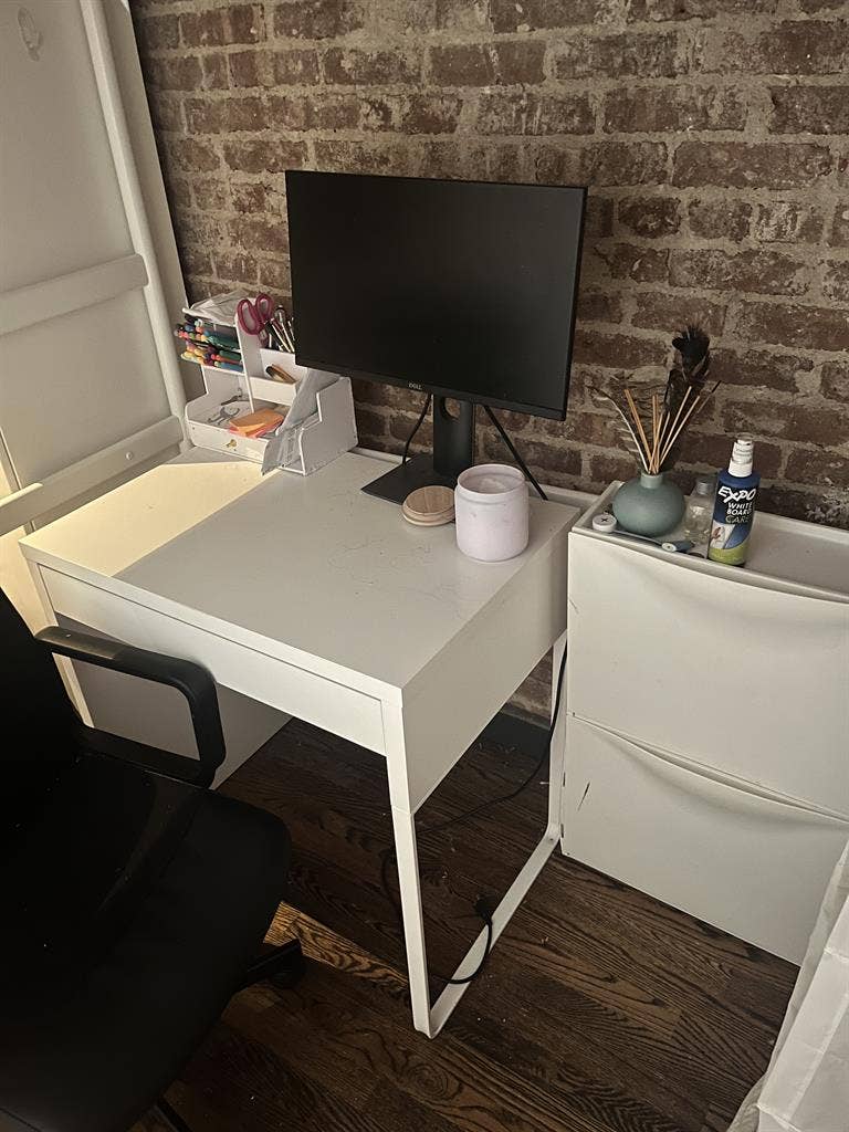 Renting Room Asap - Upper East side