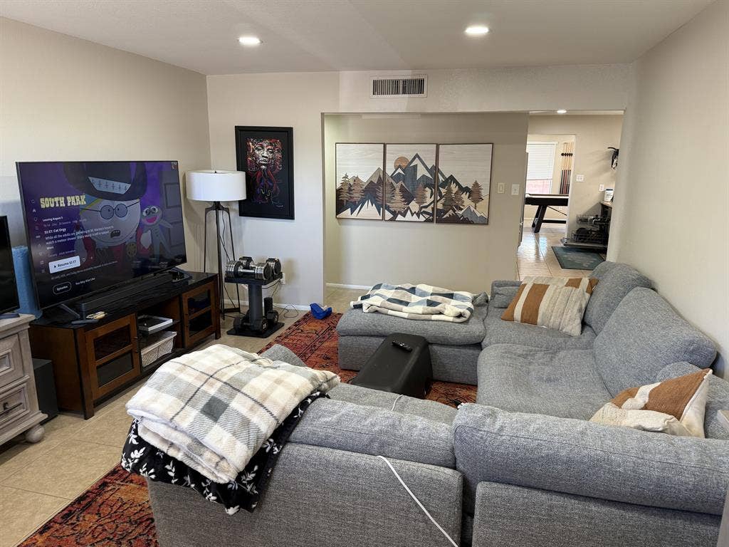 One Private Bedrooms + Pool Tempe!