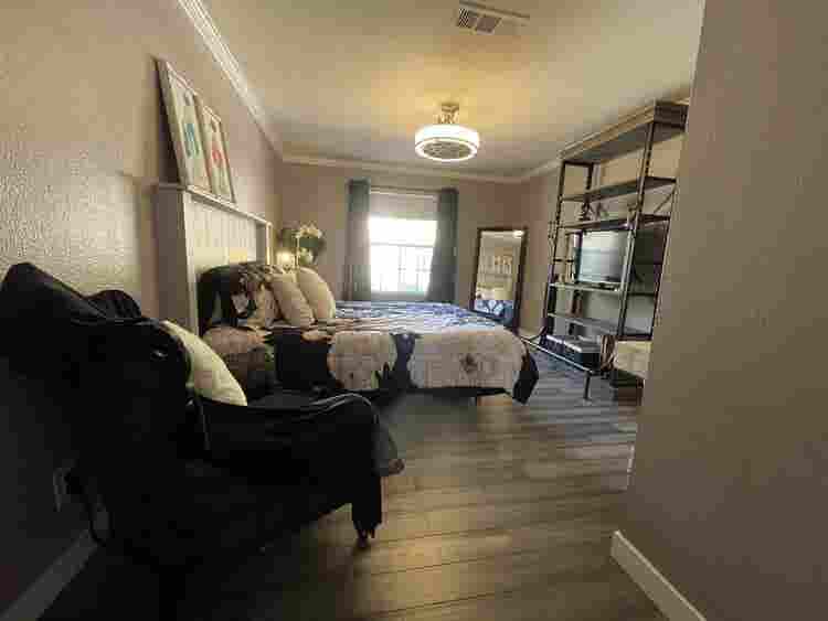 Luxe Home / Private Suite/Bath