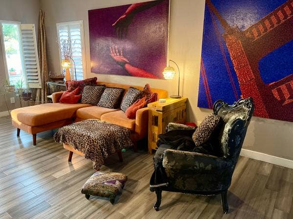Luxe Home / Private Suite/Bath