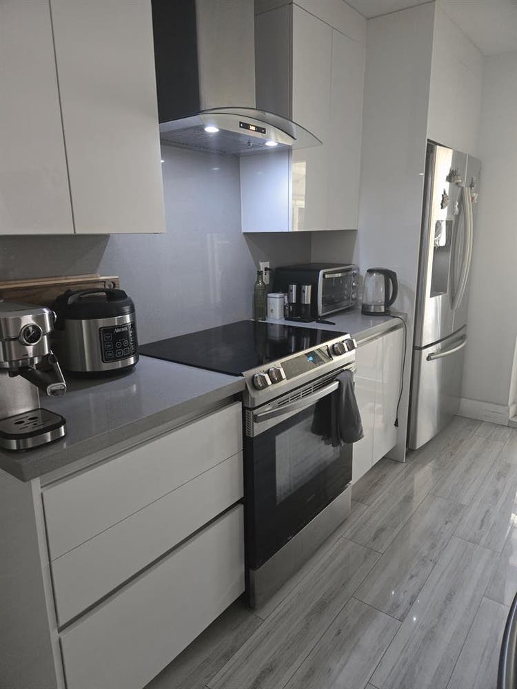 4 rent beautiful room Hollywood,Fl