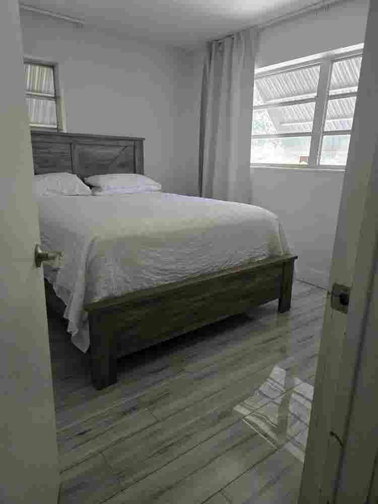 4 rent beautiful room Hollywood,Fl