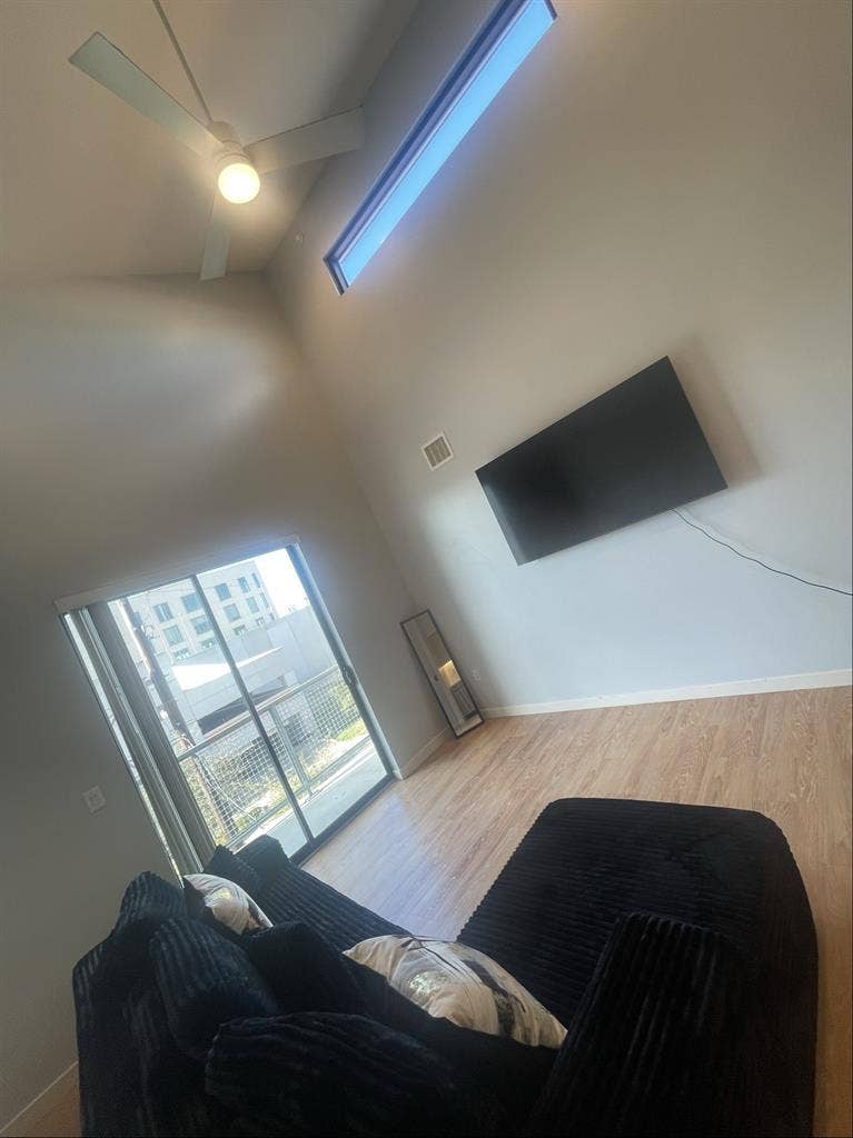 Luxury
Houston APT available NOW