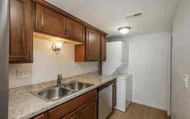 Private bedroom for rent!!