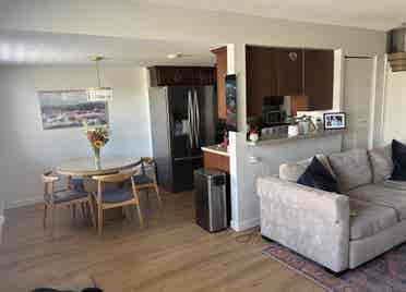 Private bedroom for rent!!