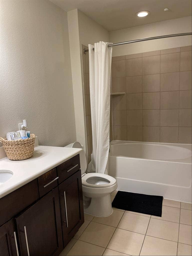 Champagne Lounge by the NRG/Med