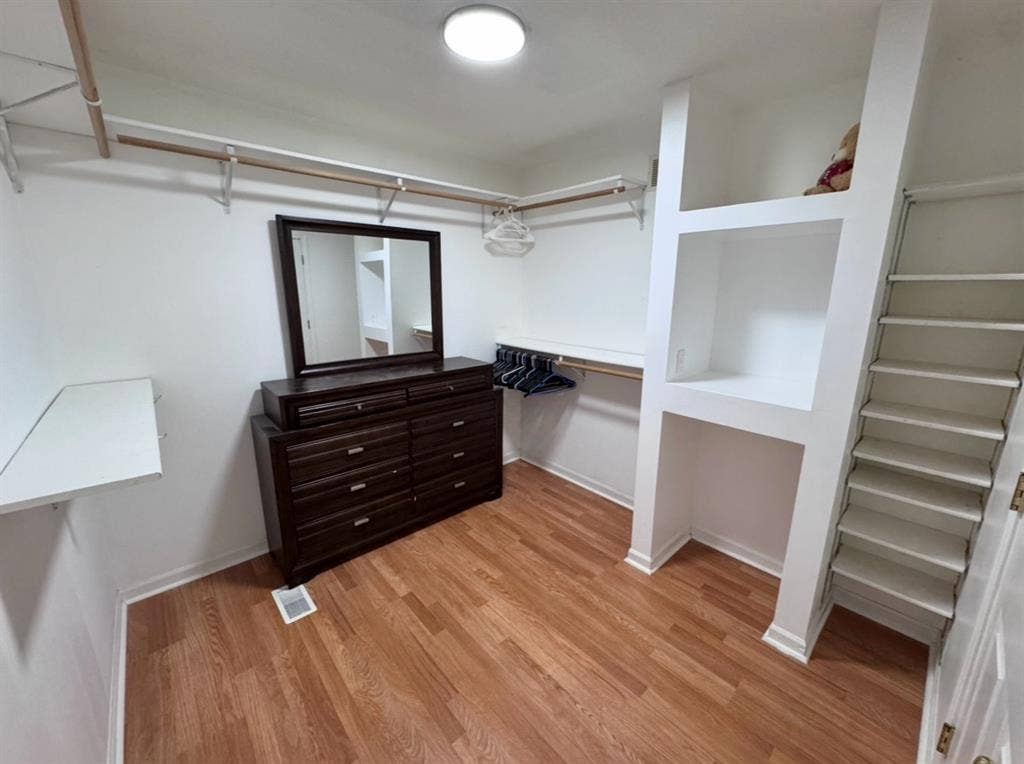 Room for rent!