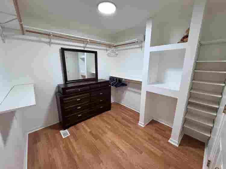 Room for rent!