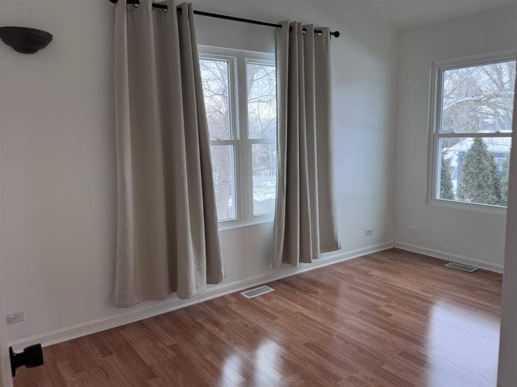 Room for rent!
