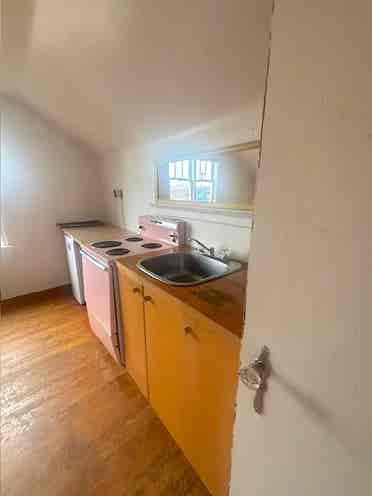 6-BEDROOM RENTAL – $/Room